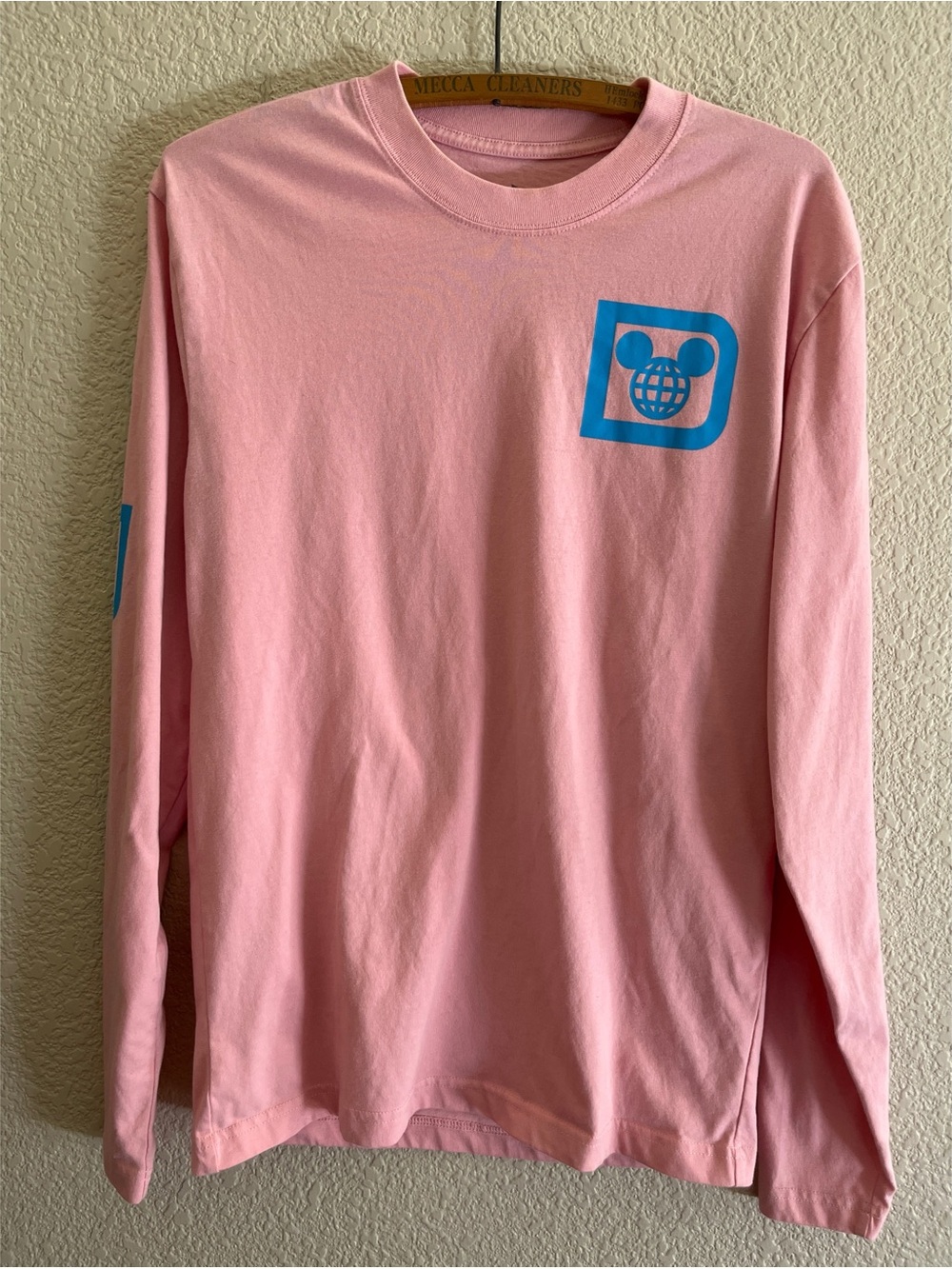 Disney Walt Disney World Pink Logo Long Sleeve Size Small